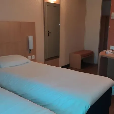 Ibis Roanne Restaurant 3*