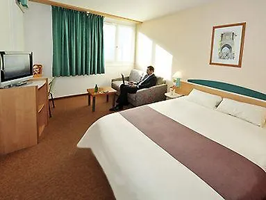 Ibis Roanne Restaurant Hotel 3*