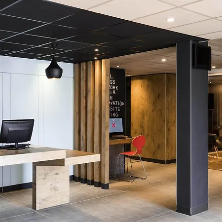 Ibis Roanne Restaurant Hotell Le Coteau